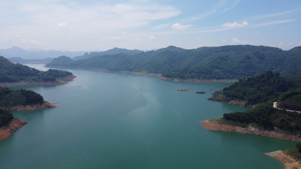 ACUD Việt Nam thực hiện khảo sát thực địa Quy hoạch dự án Hồ Thủy điện Hòa Bình, tỉnh Hòa Bình.
