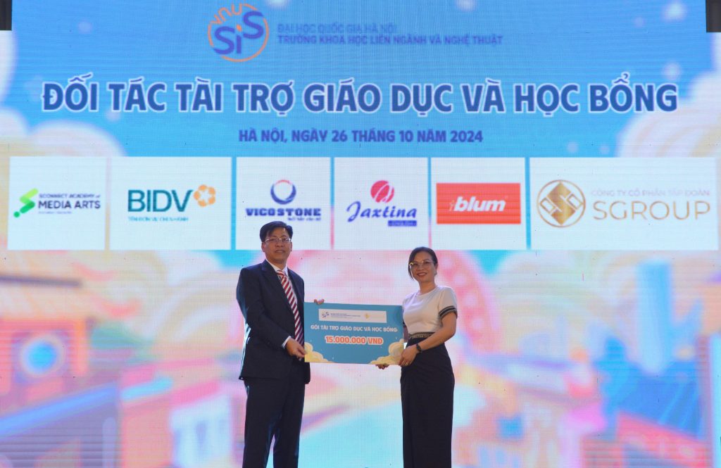 TẬP ĐOÀN S-GROUP TRAO GÓI TÀI TRỢ VÀ HỌC BỔNG ĐỒNG HÀNH CHO TRƯỜNG KHOA HỌC LIÊN NGÀNH VÀ NGHỆ THUẬT – ĐẠI HỌC QUỐC GIA HÀ NỘI